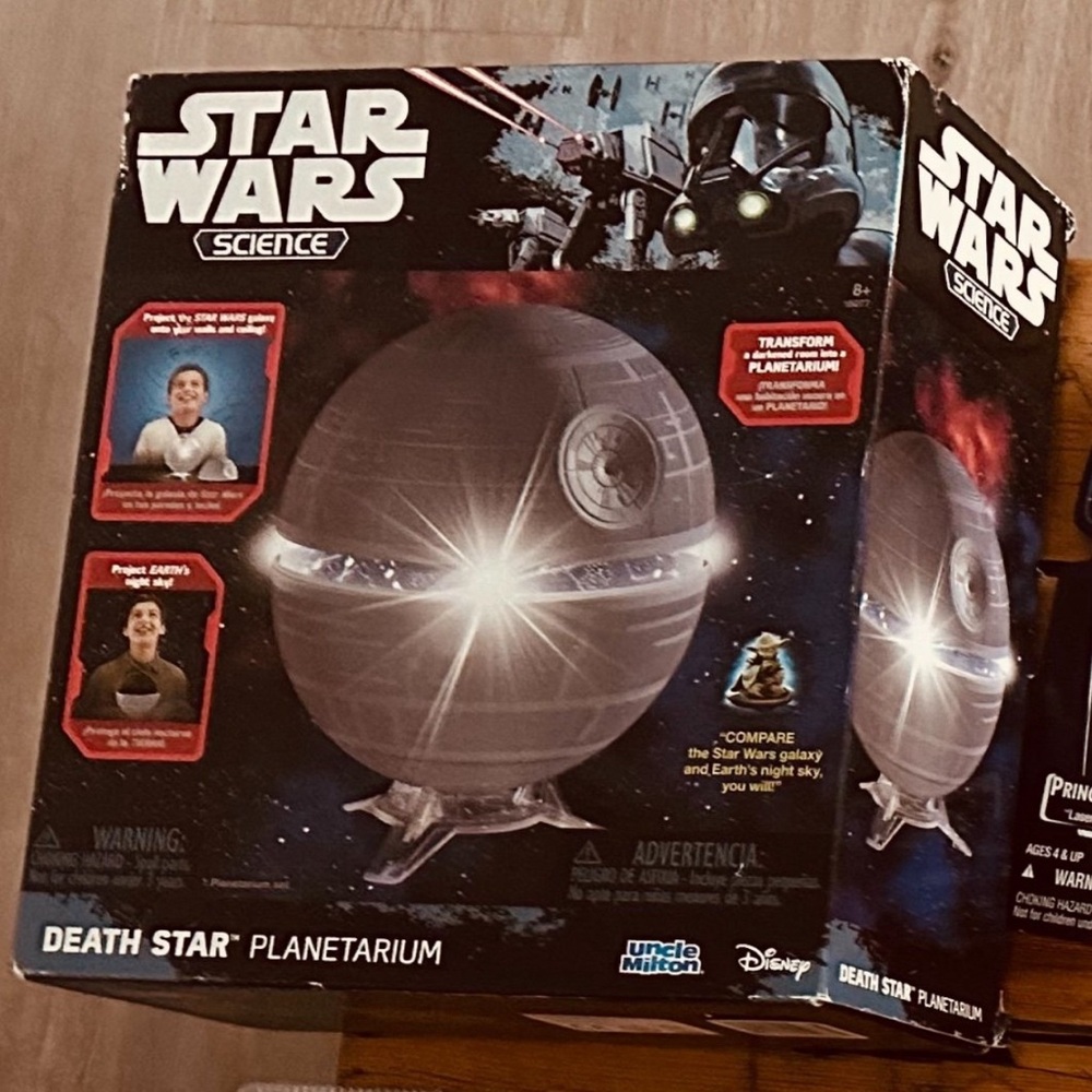 Star Wars Science Death Star Planetarium - Uncle Milton - Picture 4 of 4